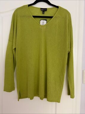 GG Collection Lime Green V-Neck Sweater